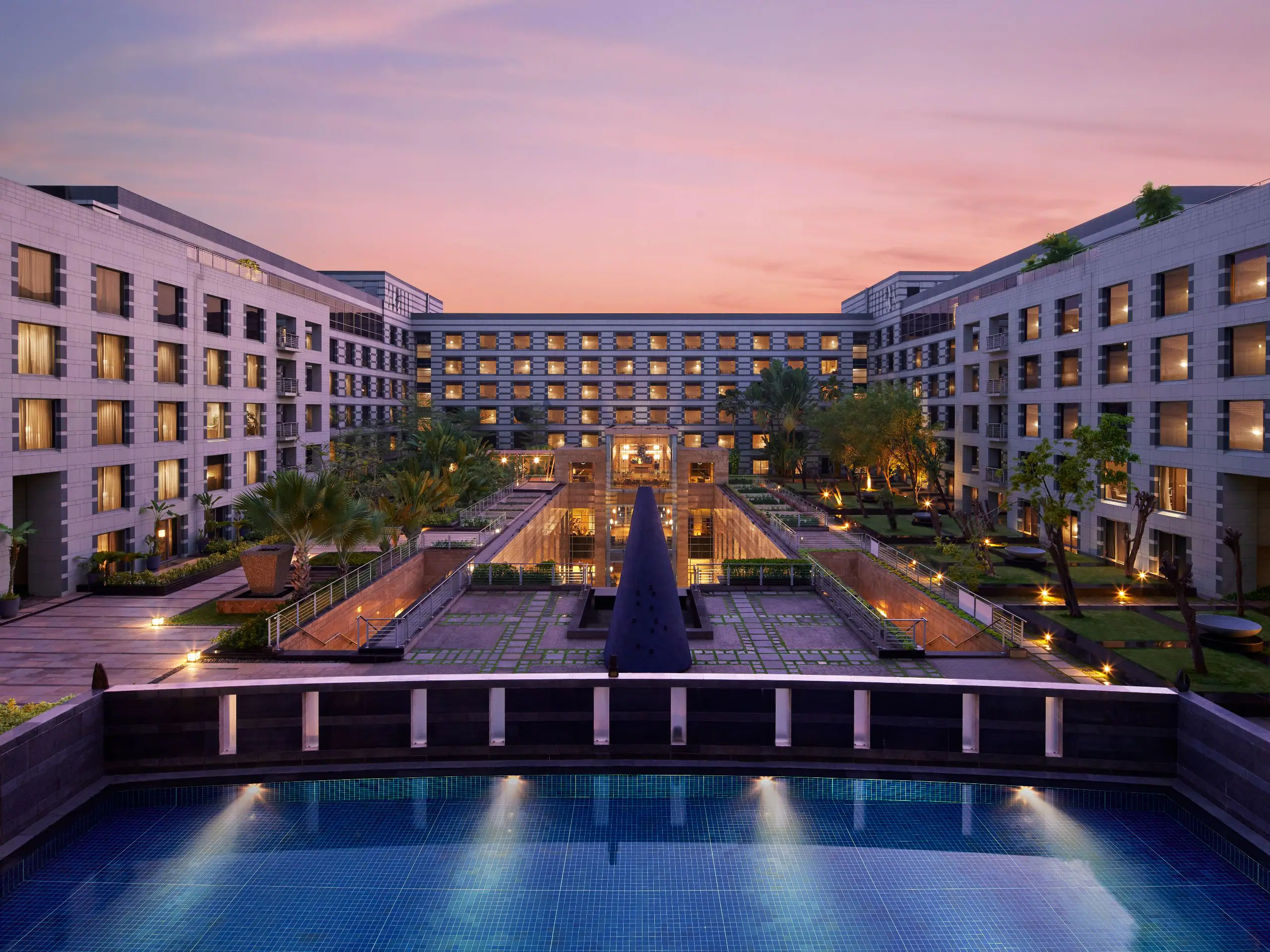 Grand Hyatt Mumbai Hotel Escorts