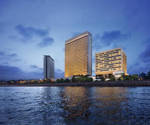 The Oberoi Mumbai Hotel Escorts