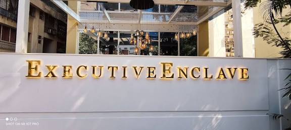 Hotel Executive Enclave Escorts